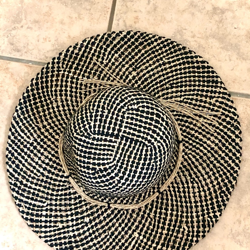 Tan/Black Striped Wicker Hat - Picture 6 of 8